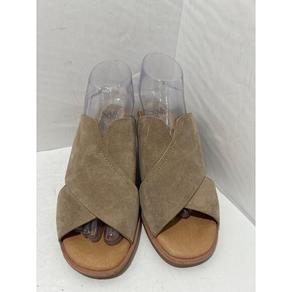 Sofft Sandals  Womens Perrie Block Heel Slip On Light Beige Suede Leather size - Picture 2 of 7